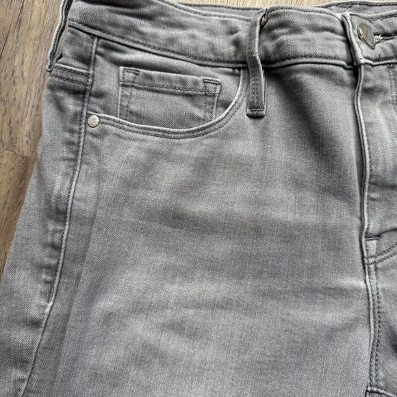 Athleta Light Gray Women's Skinny Jeans - Sculptek - Size 6 Tall - Picture 9 of 14